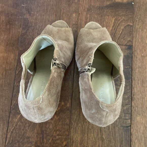 Nine West Brown Woman’s Heels Size 6 1/2 - Picture 3 of 4